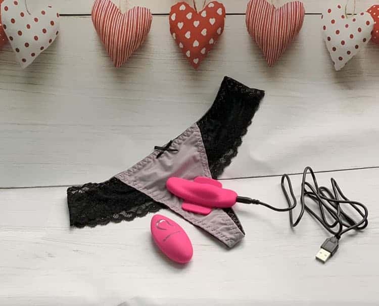 Trứng Rung Dán Quần Chíp Pretty Love Boat Massage Âm Vật Giải Tỏa Sinh Lý Trứng Rung Dán Quần Chíp Pretty Love Boat Massage Âm Vật Giải Tỏa Sinh Lý