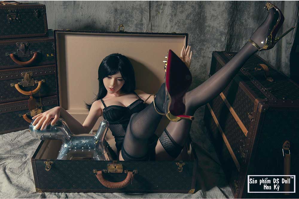 Búp bê DS Keira 1m60 cô thư ký quyến rũ silicon mềm Búp bê DS Keira 1m60 cô thư ký quyến rũ silicon mềm